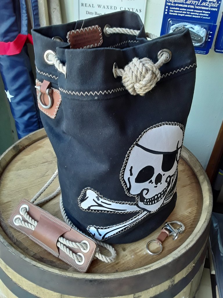 Canvas sea bag sales